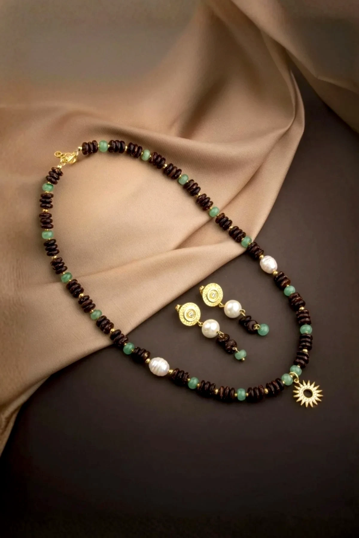 Hindistan Cevizi Kabuğu-Yeşil Aventurin-İnci Doğal Taş Gümüş Tasarım Kolye Küpe Seti